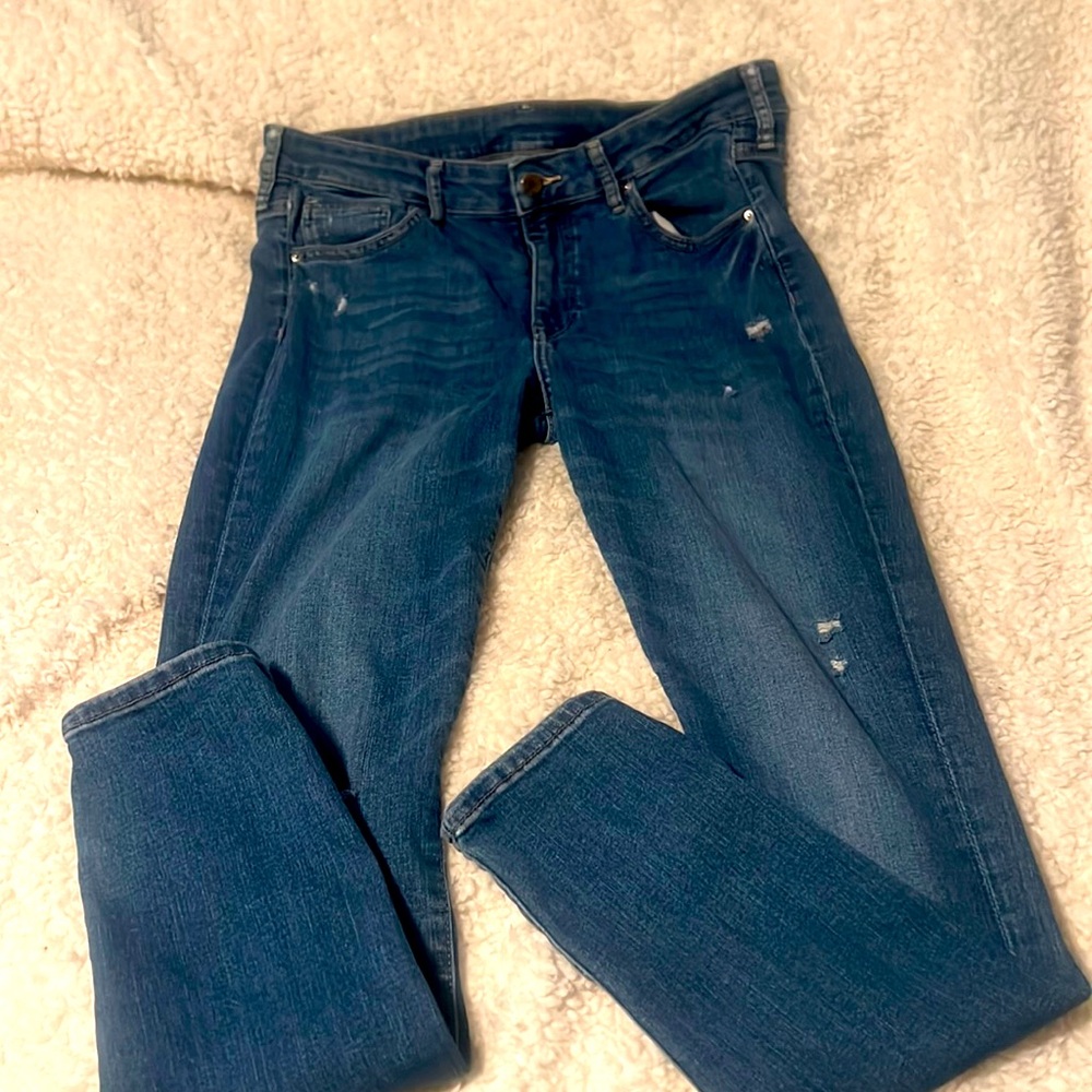 H&M distressed skinny ankle jeans